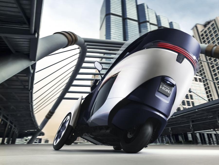  Toyota i-Road Concept 2013 года  (фото 7 из 15)